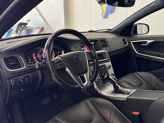 Volvo V60 11 of 27