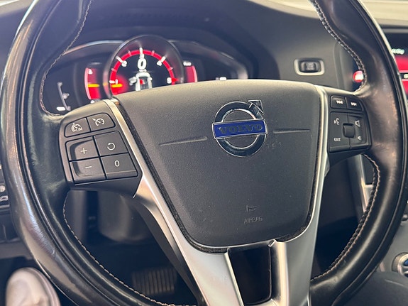 Volvo V60 25 of 27
