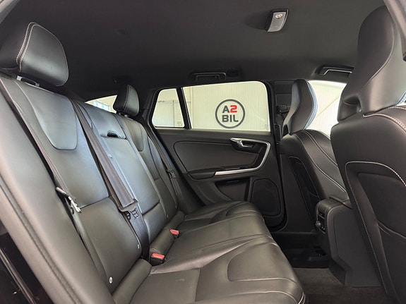 Volvo V60 18 of 27