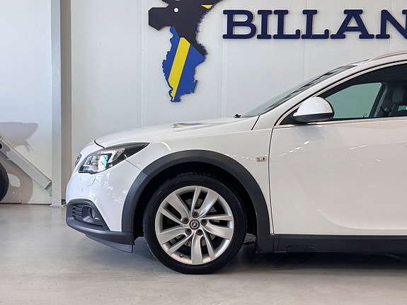 Opel Insignia Country Tourer 9 of 26