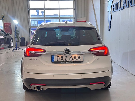 Opel Insignia Country Tourer 10 of 26