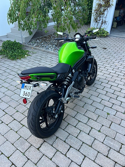 Kawasaki Ninja ER-6n 4 of 5