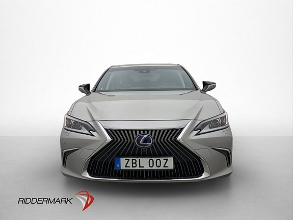 Lexus ES300h 2 of 29