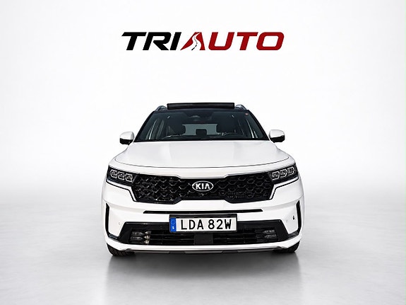 Kia Sorento 2 of 11