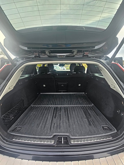 Volvo V60 Cross Country 3 of 11
