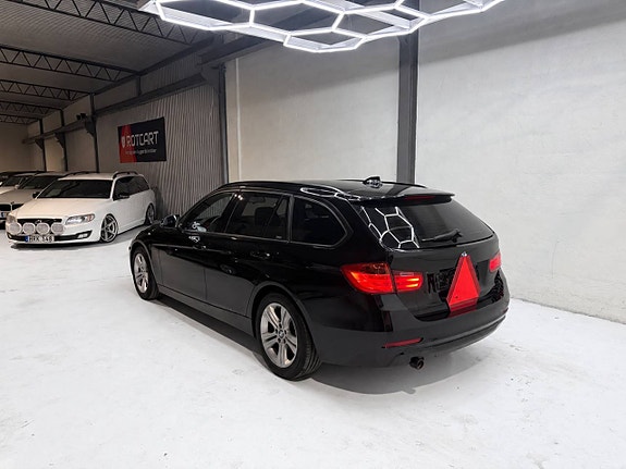 BMW 318d 3 of 9
