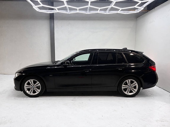 BMW 318d 2 of 9
