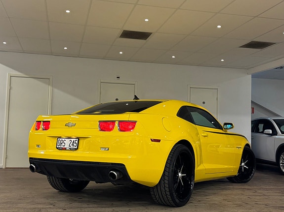 Chevrolet Camaro 12 of 28