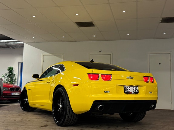 Chevrolet Camaro 17 of 28