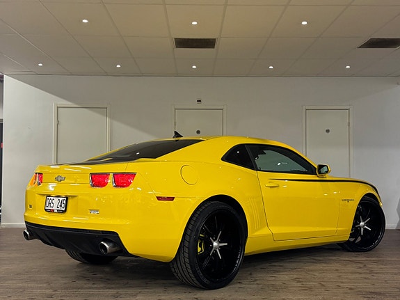 Chevrolet Camaro 11 of 28