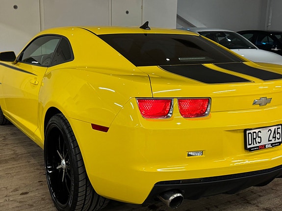 Chevrolet Camaro 14 of 28