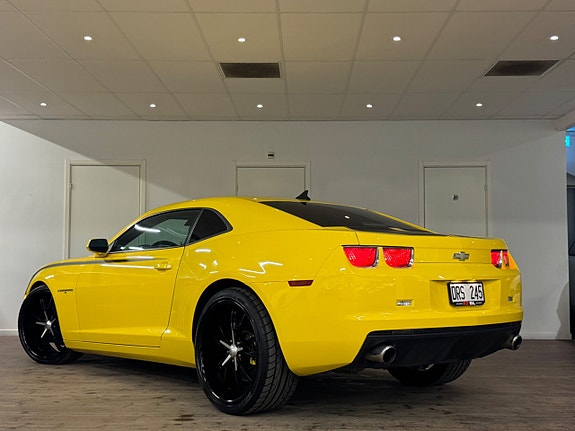 Chevrolet Camaro 16 of 28