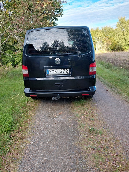 Volkswagen Caravelle 4 of 10