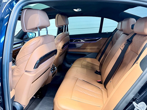 BMW 740d 15 of 24