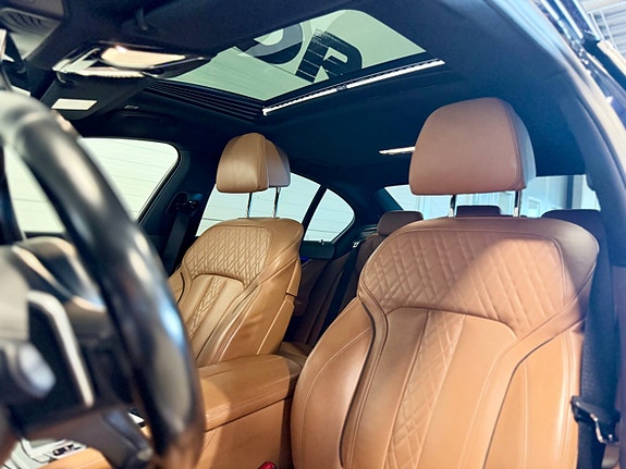BMW 740d 16 of 24