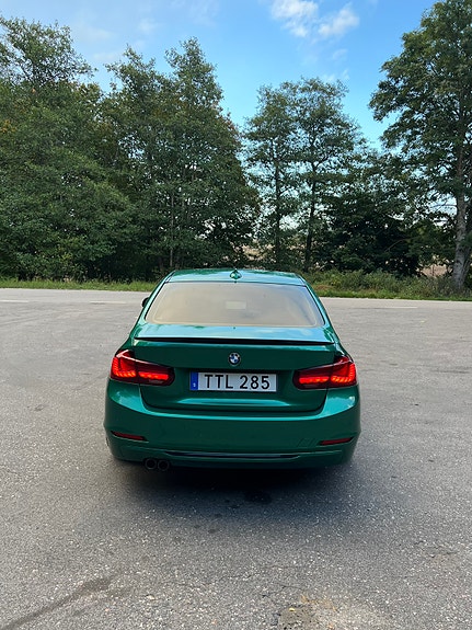 BMW 328i 6 of 13