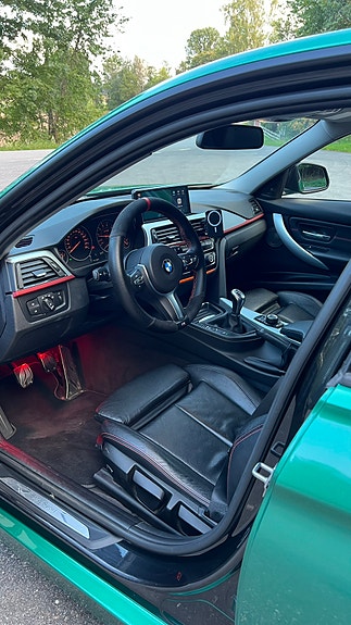 BMW 328i 10 of 13