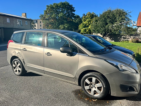 Peugeot 5008 3 of 13