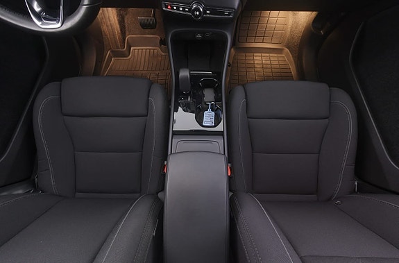 Volvo C40 9 of 18