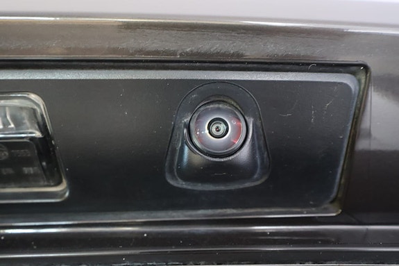 Volvo XC60 12 of 18