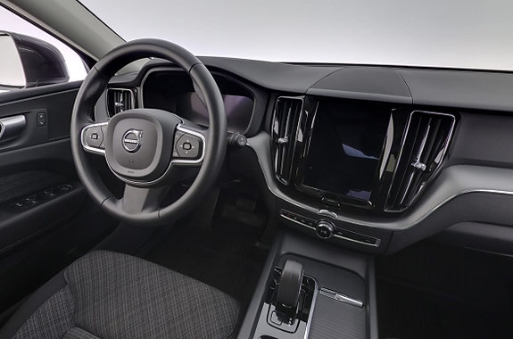 Volvo XC60 8 of 18