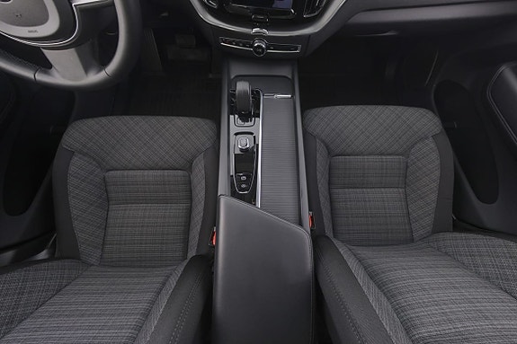 Volvo XC60 9 of 18