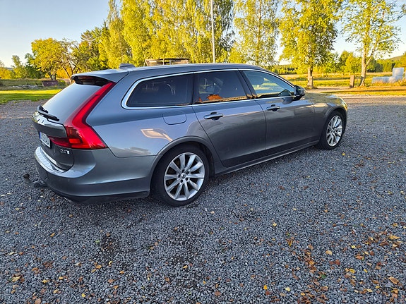 Volvo V90 3 of 9
