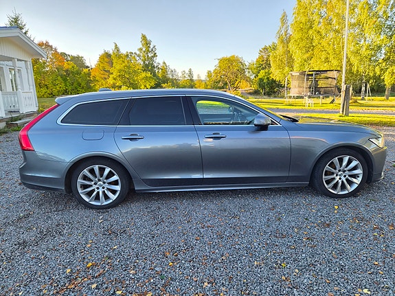 Volvo V90 7 of 9