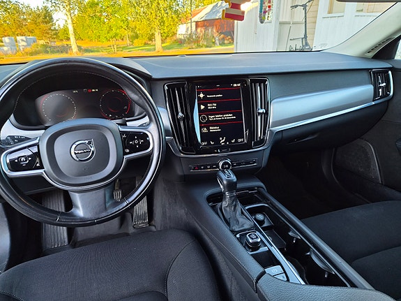Volvo V90 8 of 9