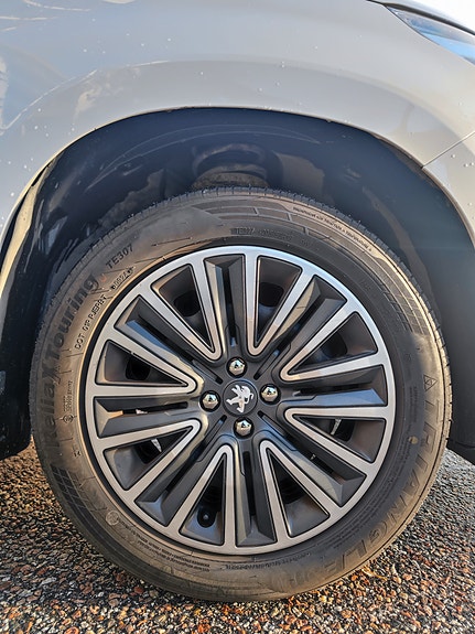 Peugeot 2008 8 of 11