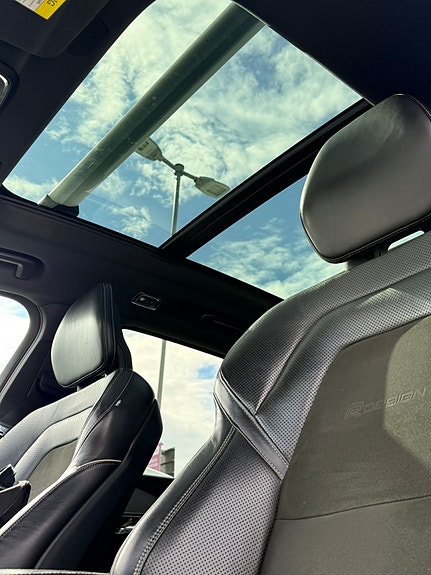 Volvo XC90 14 of 17