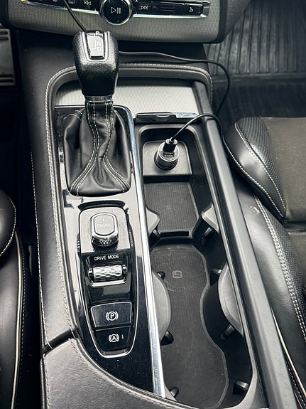 Volvo XC90 16 of 17