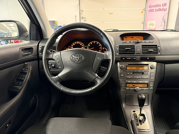 Toyota Avensis 19 of 25