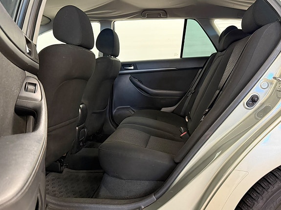 Toyota Avensis 14 of 25