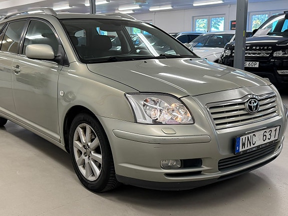 Toyota Avensis 11 of 25