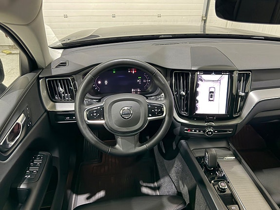 Volvo XC60 12 of 22