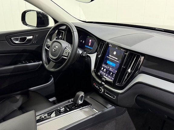 Volvo XC60 14 of 22