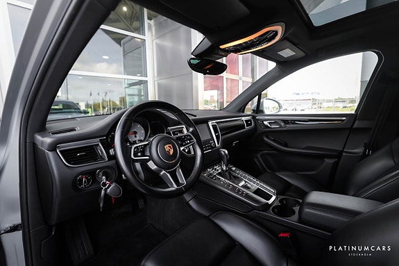 Porsche Macan S 6 of 20