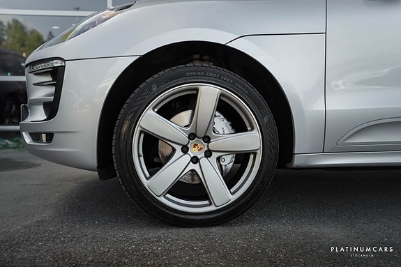Porsche Macan S 20 of 20