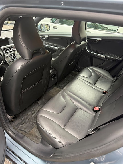 Volvo V60 5 of 6