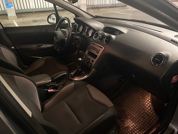 Peugeot 308 5 of 6