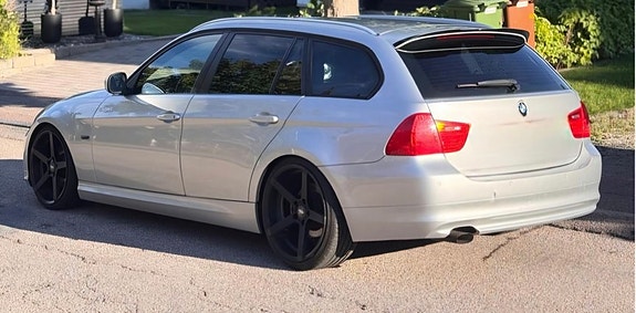 BMW 318d 2 of 9