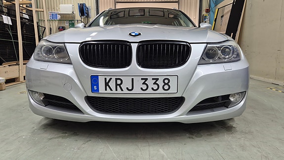 BMW 318d 8 of 9