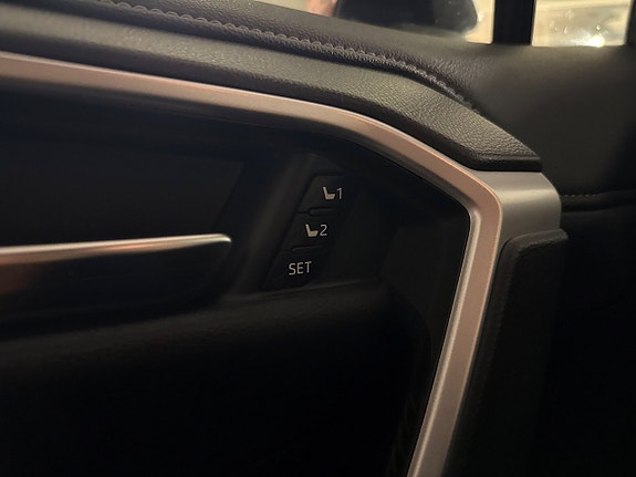 Toyota RAV4 19 of 23