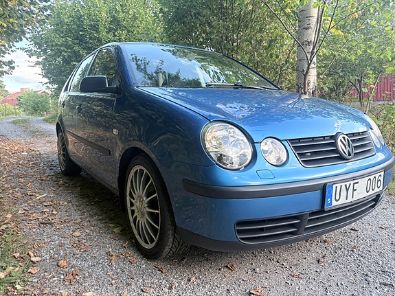 Volkswagen Polo 2 of 9