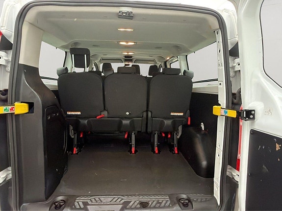 Ford Transit Custom 7 of 11