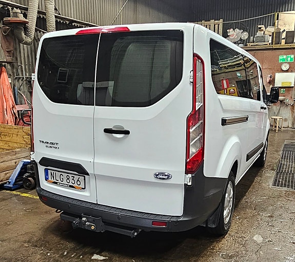 Ford Transit Custom 6 of 11