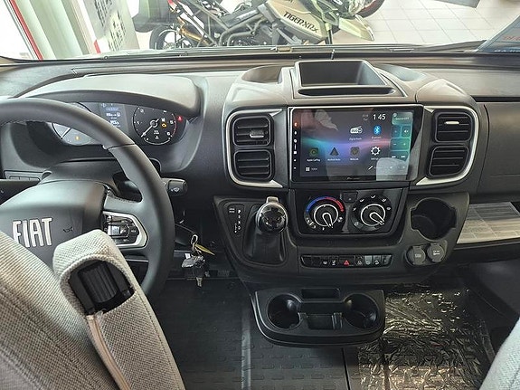 LMC CRUISER 2.0 T750 EL Introduktionserbjudande 15 of 23