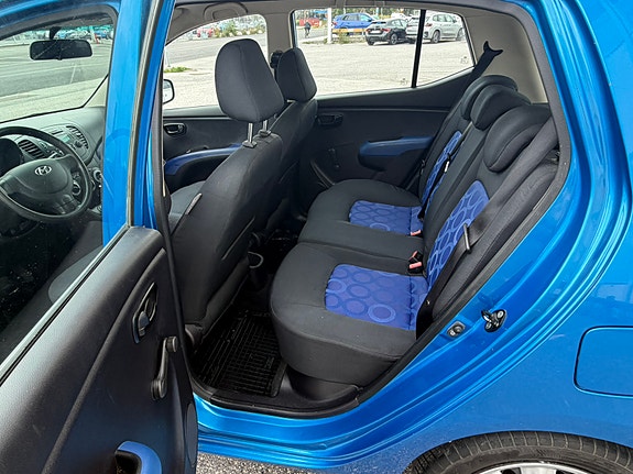 Hyundai i10 8 of 13