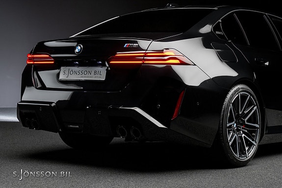 BMW M5 12 of 30